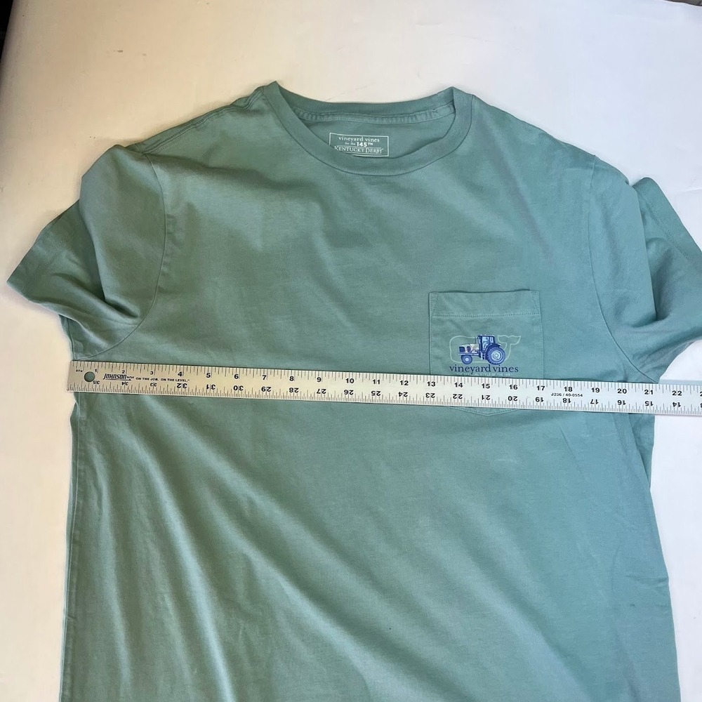 Vineyard Vines Mens 145th Kentucky Derby Tractor Graphic Pocket T-Shirt Green M - Picture 12 of 14